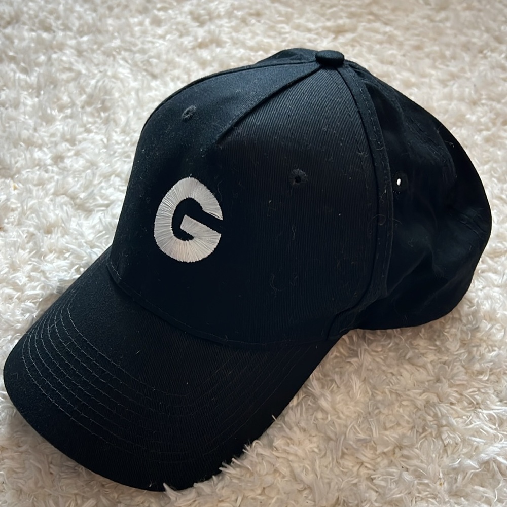 Baseball cap - Picture 2 of 3